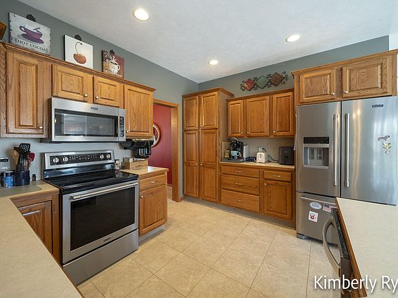 2nd image of 6499 Hartman Dr SE