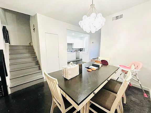 5th image of 7505 Memorial Woods Dr