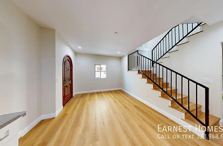310 N 3rd St #A — Photo 2