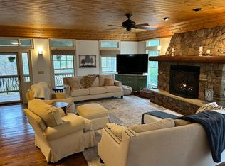 626 Sapphire Post Office Rd, Cashiers, NC 28774