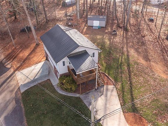 5th image of 103 Robinhood Rd