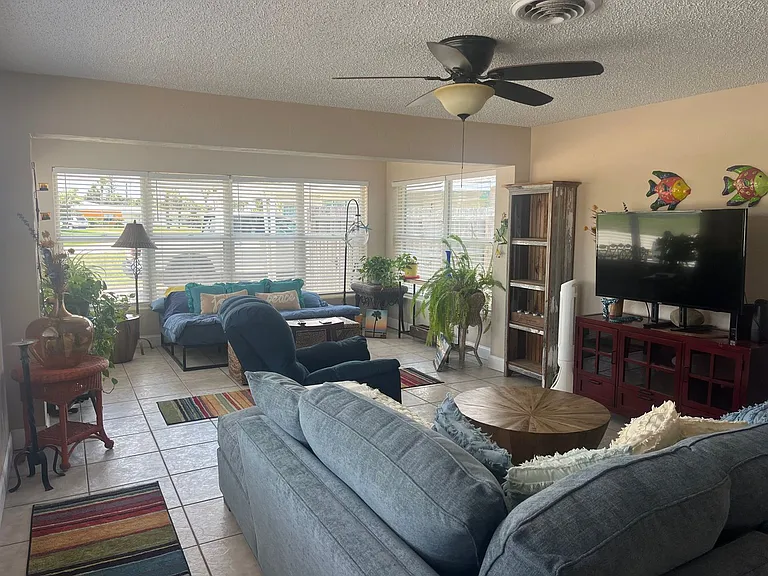 23 San Jose Dr — Photo 2
