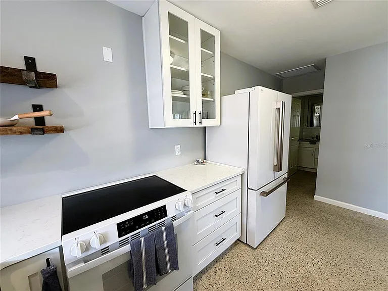 14017 W Parsley Dr — Photo 10