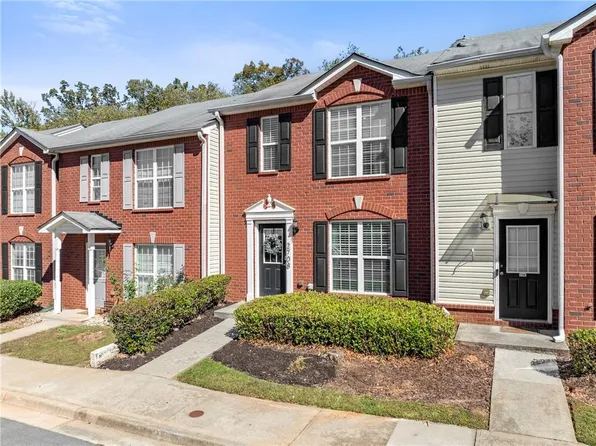 2708 Valley Green Dr, Gainesville, GA 30504
