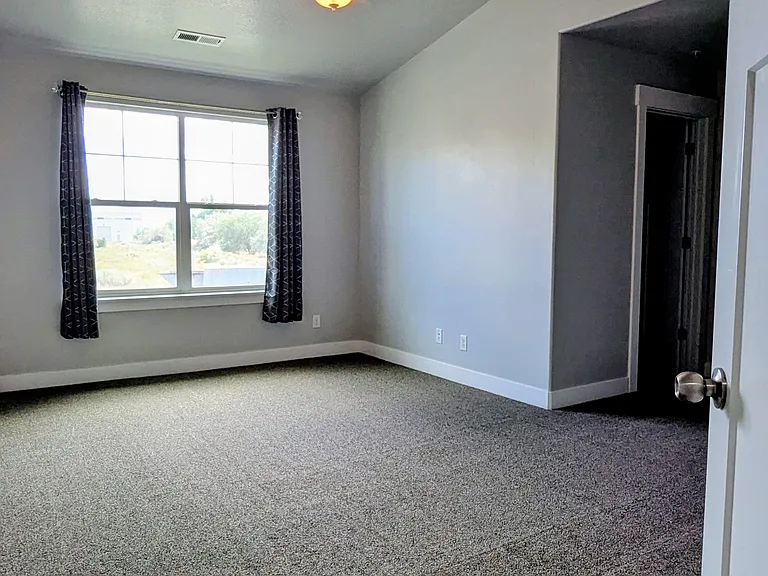 2457 W 500 S — Photo 13