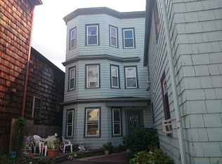 12 White Pl #B, Brookline, MA 02445