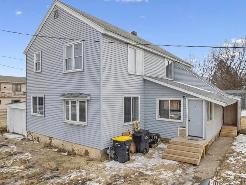 111 E Elizabeth St #2