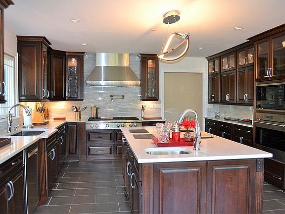4th image of 339 Knollwood Road Ext