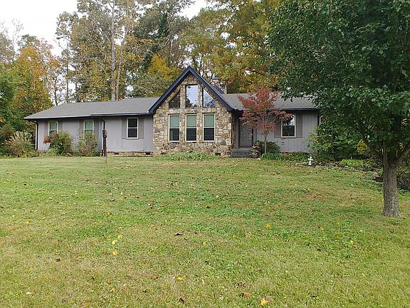 4th image of 3915 Glen Oaks Dr