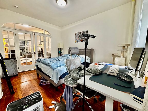 2nd image of 452 W 47th St APT 2B