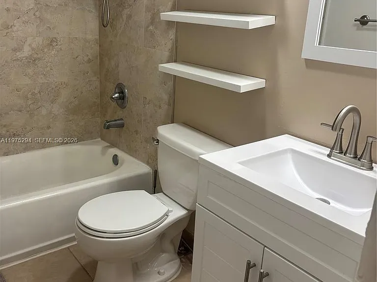 9964 Nob Hill Pl #9964 — Photo 2