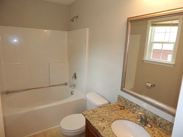415 Laurel Grove Ct — Photo 18