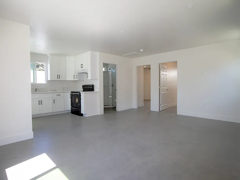 4911 Lynnfield St — Photo 3