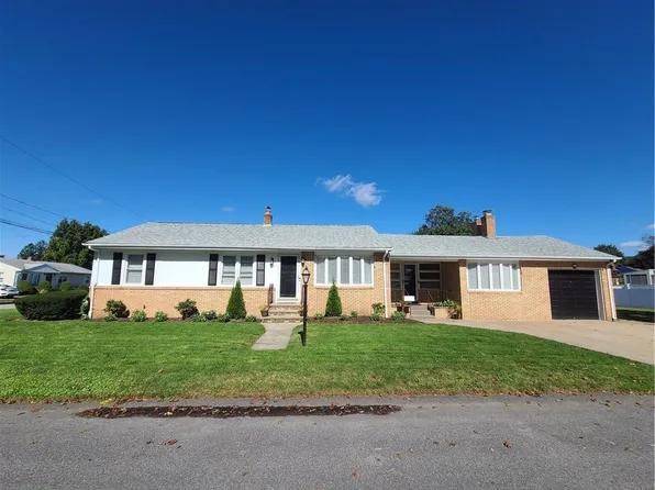 21 Manning St, North Providence, RI 02911