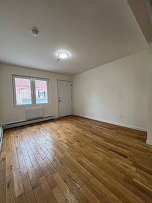 2nd image of 3925 Harper Ave #B1