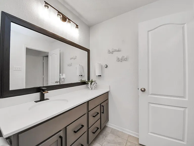 1509 Portola Dr — Photo 7