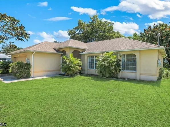 1015 SE 4th Pl, Cape Coral, FL 33990