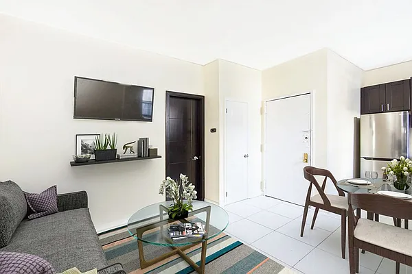 Rented by Zumper Inc | media 28