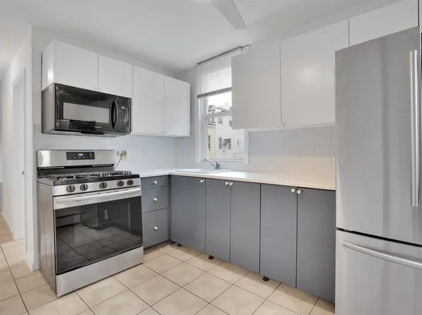 811 Montgomery Street image 3 of 17