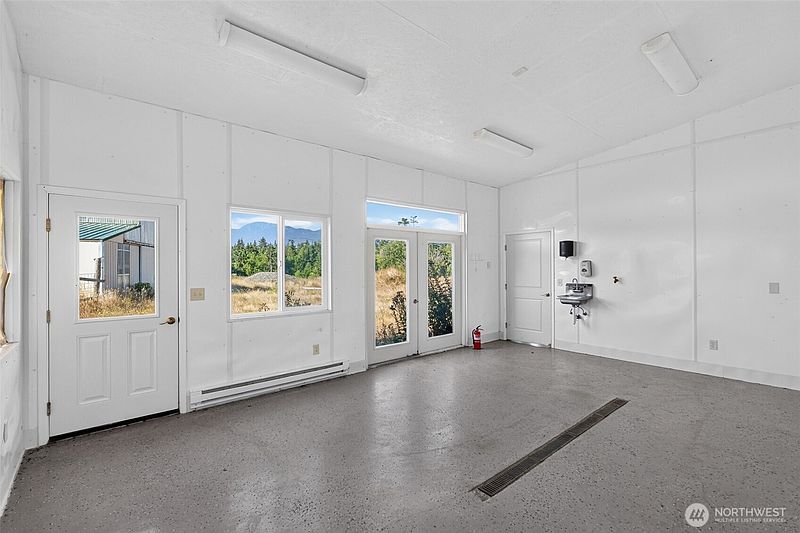 5th image of 1002 Lemmon Road