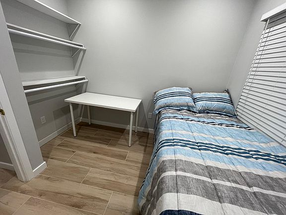 5th image of 3858 S Budlong Ave #3858