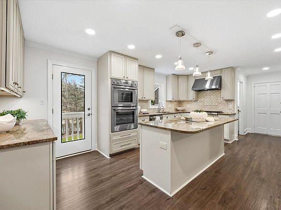 4th image of 1603 Green Pine Ct