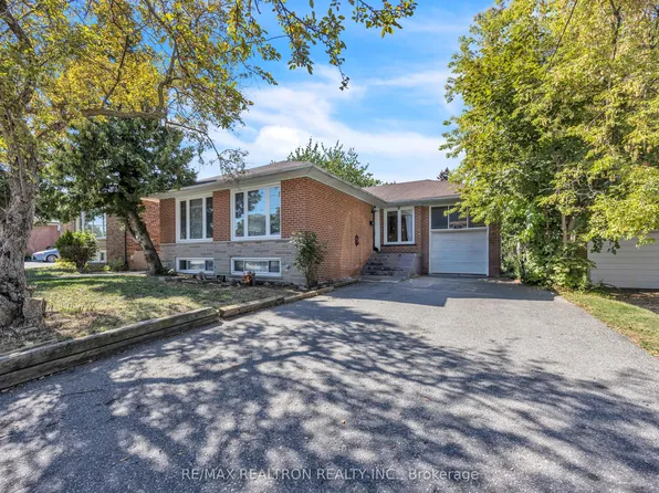 926 Willowdale Ave, Toronto, ON M2M 3C1