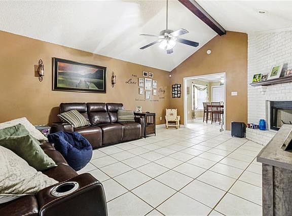 2nd image of 3213 Saint Marie Dr