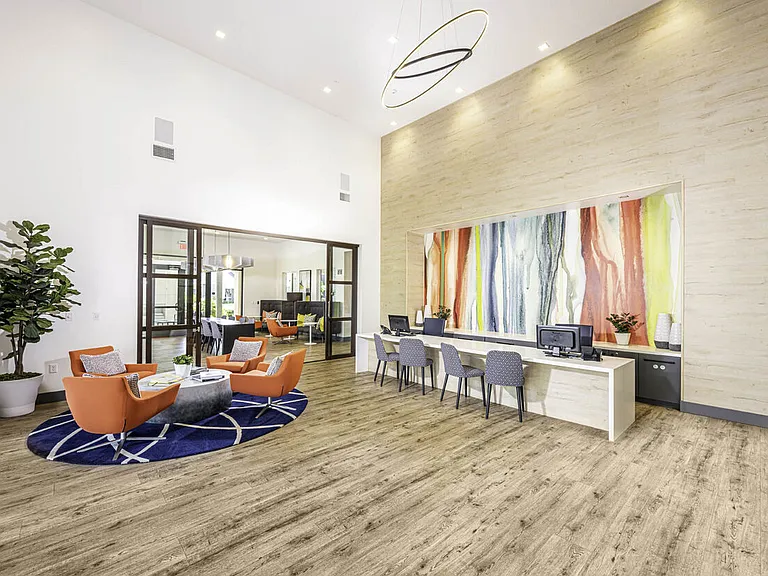Axiom Tustin — Photo 14