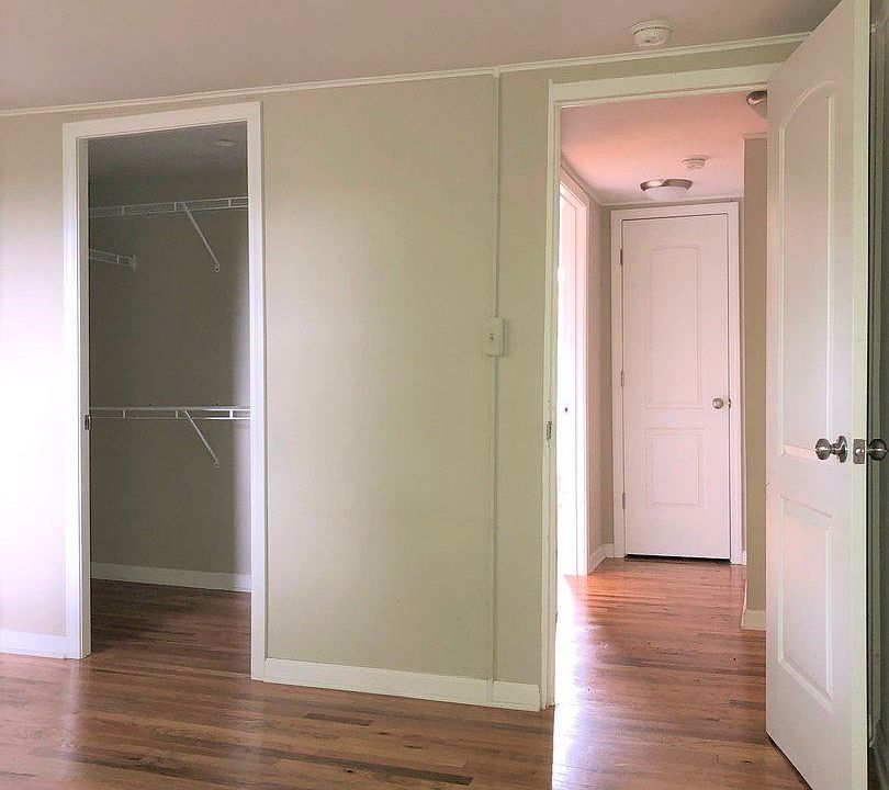 1st image of 101 1/2 Freeman Dr