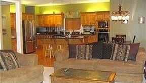 1st image of 4707 N Lakewood Dr