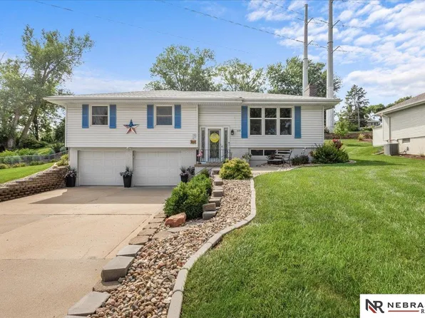 550 S 126th St, Omaha, NE 68154