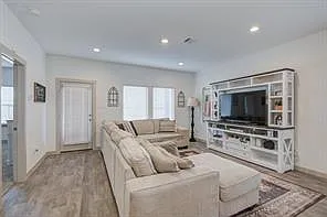 327 John House Ln — Photo 14