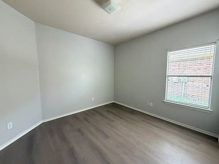 2105 Laurel Forest Dr — Photo 21