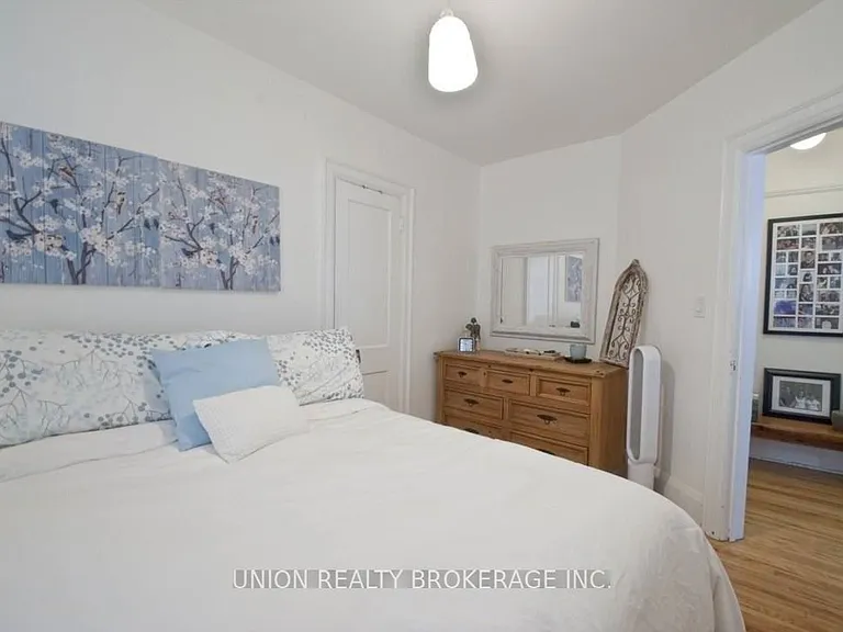 58 Scarboro Beach Blvd #UPPER — Photo 12
