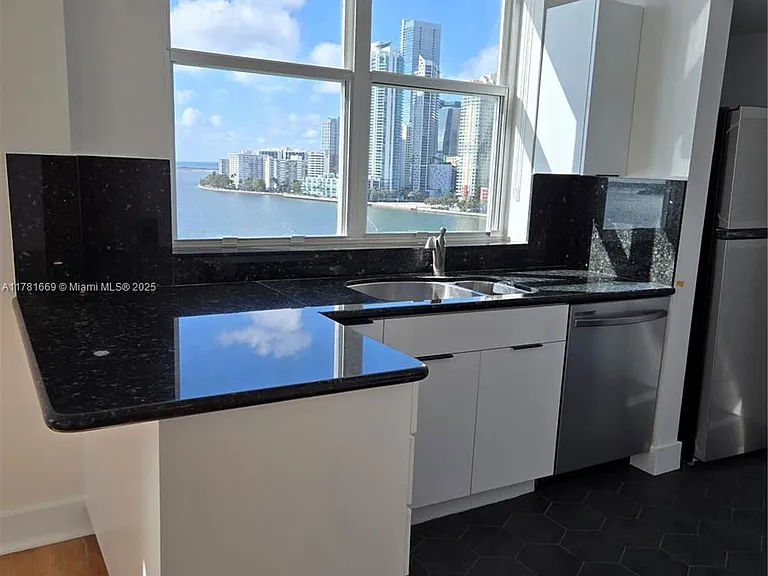 800 Claughton Island Dr #1205 — Photo 20