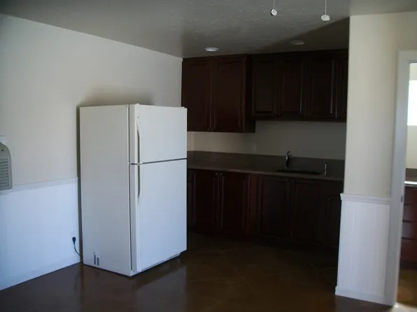 58720 Cortez Dr #A/b, Yucca Valley, CA 92284