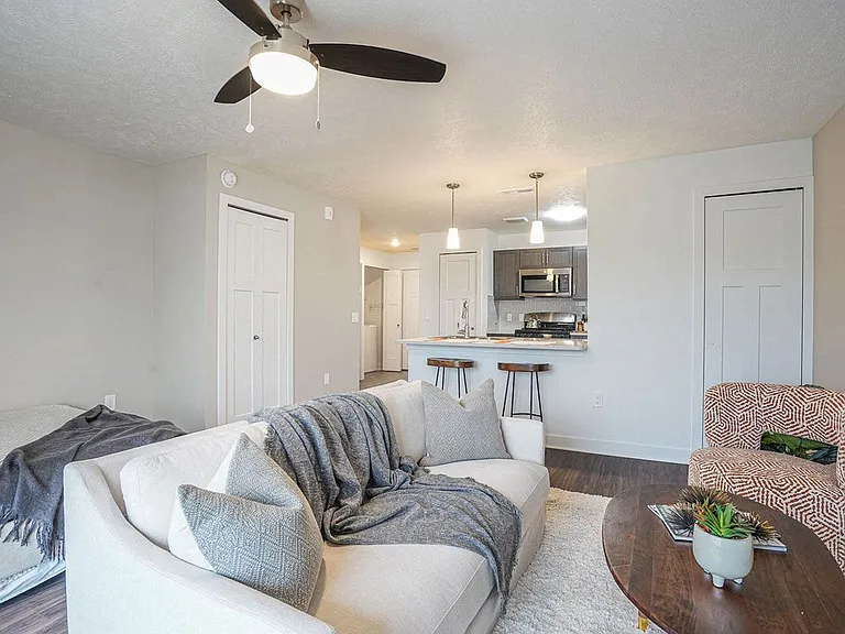 Meadowbrooke Apartment Homes — Photo 15