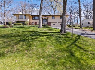 10385 Ellsworth Dr, Roscoe, IL 61073