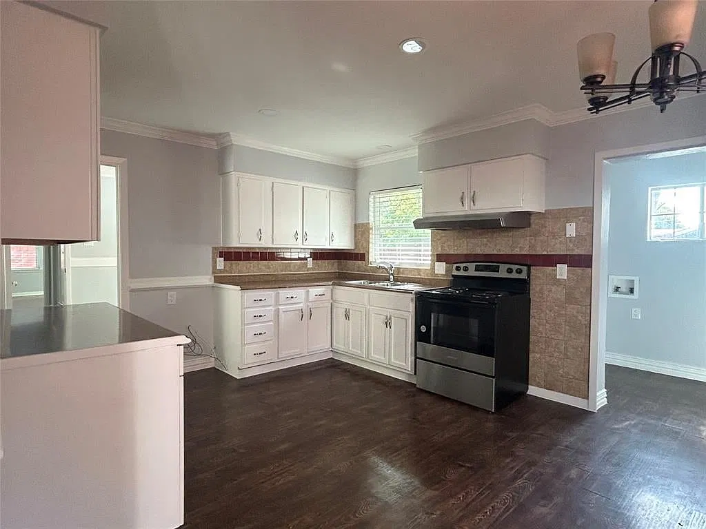 4 bed, 1131 sqft, $2,400 — Photo 4