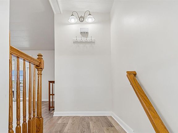5th image of 7186 MOUNT ARLINGTON DRIVE NE #421