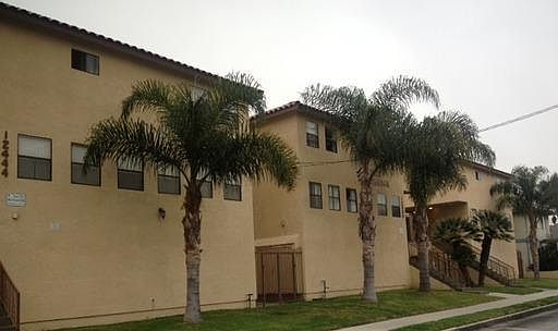1st image of 12444 Oxford Ave APT 5