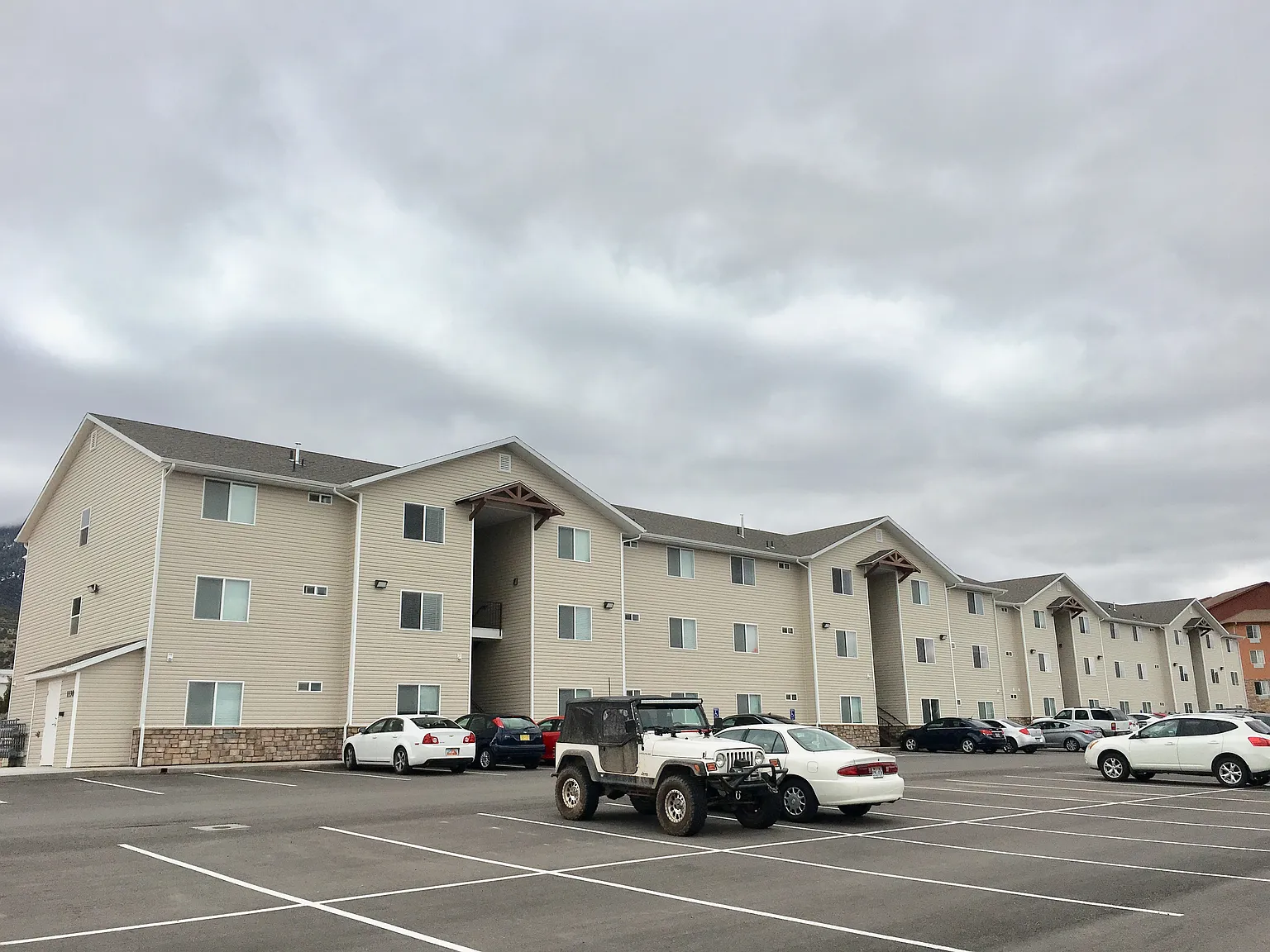 1 bed, 100 sqft, $367 — Photo 1