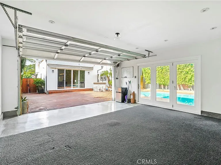 432 S Orange Dr — Photo 32