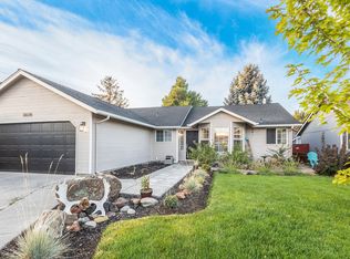 3028 SW Quartz Pl, Redmond, OR 97756