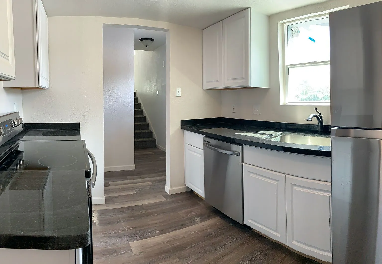 East 12th Townhomes and Apts — Photo 1