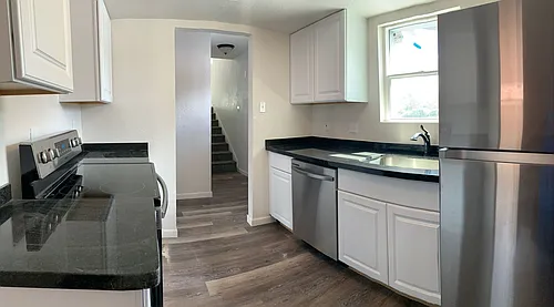 East 12th Townhomes and Apts Photo 1