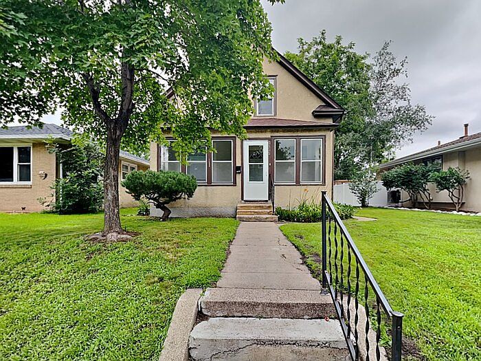 1st image of 3535 2nd St NE