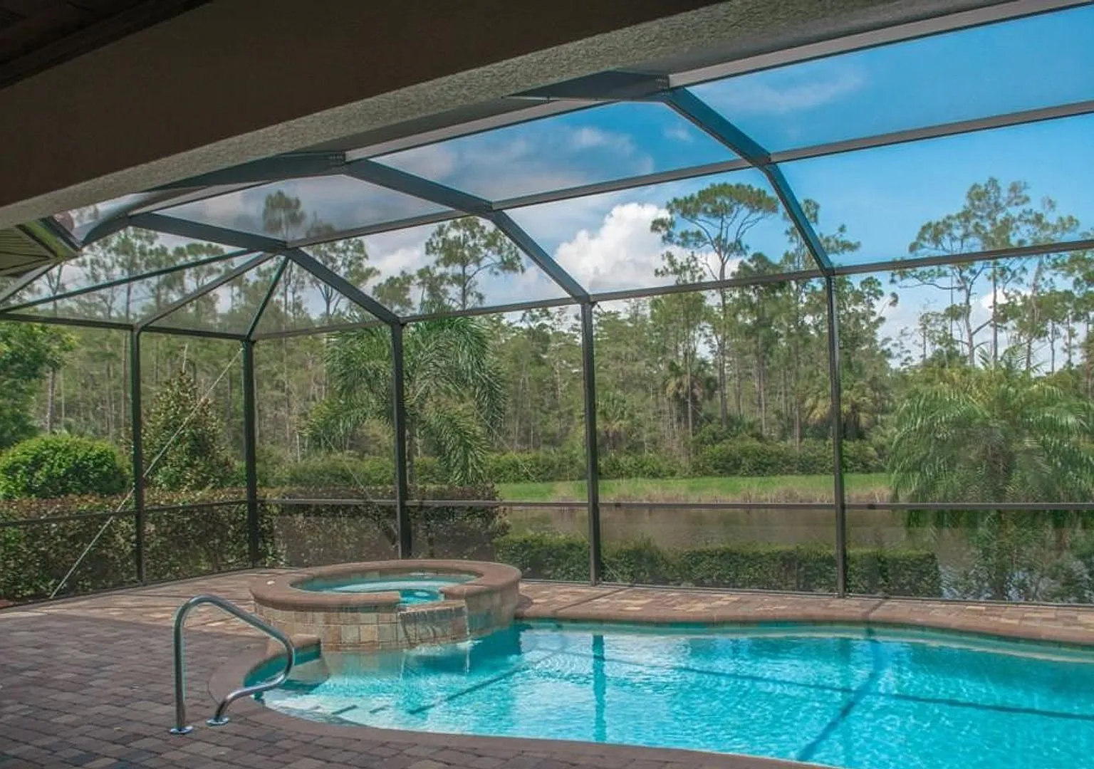 ** Available For 2027 Season Dec-April Only -- Fully Furnished Turnkey Seasonal Unit -Bella Firen... — Photo 3