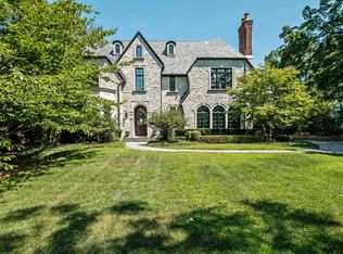 915 Valley Rd, Glencoe, IL 60022